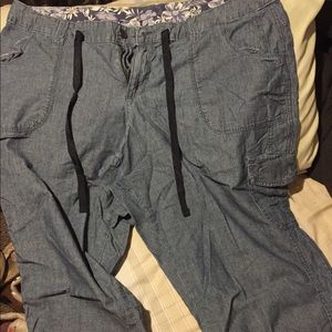 Women size 16W Capri pants